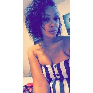 Meet your Posher, Cassandra